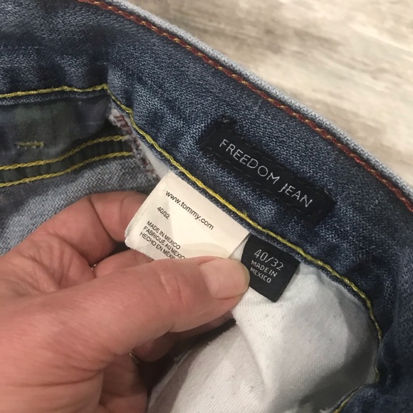 TOMMY HILFIGER freedom Jean. 40x32 - Picture 5 of 7